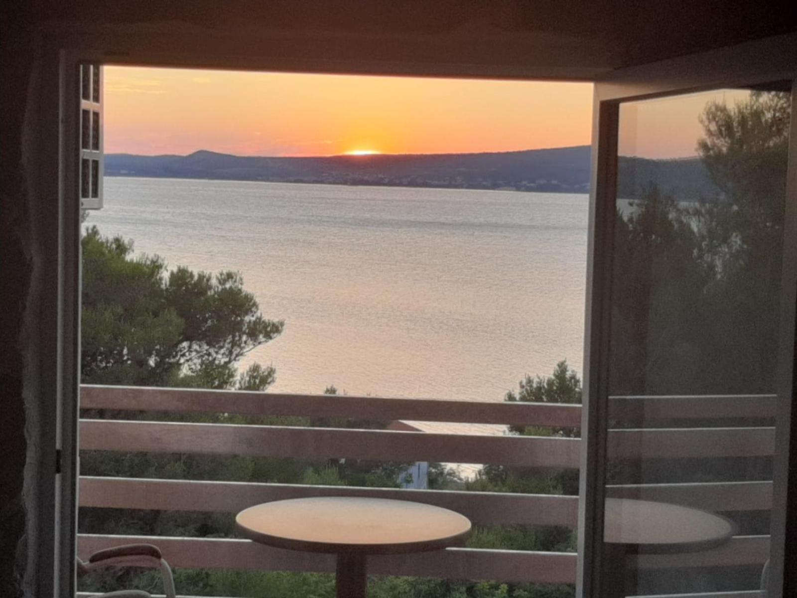 Apartments Cetiri Sestrice Novigrad (Dalmatia) Exterior foto