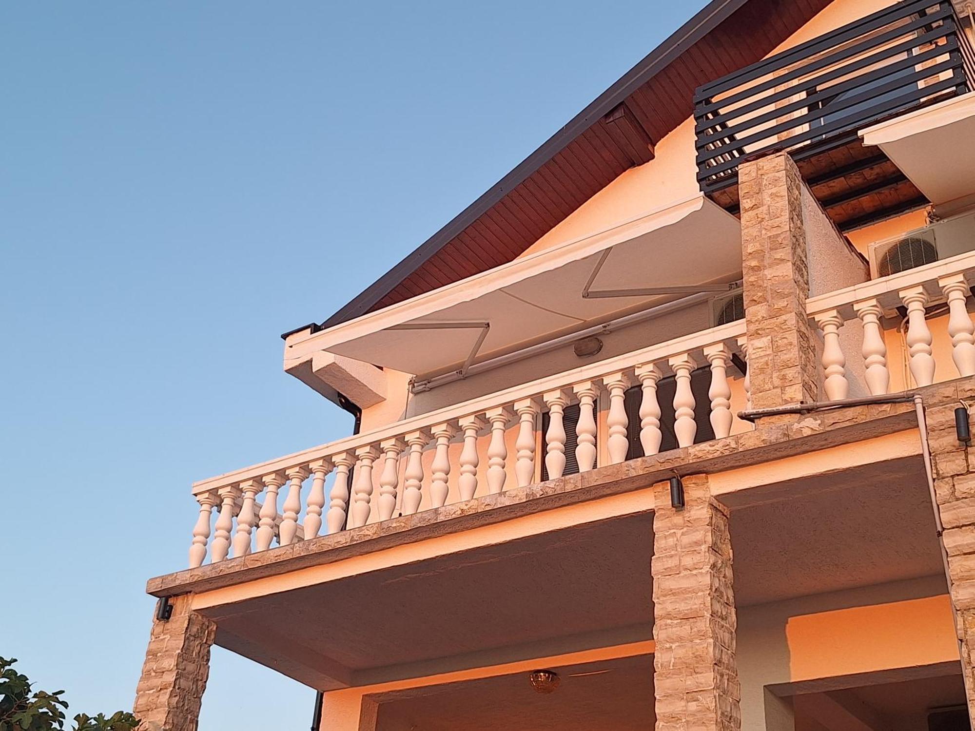 Apartments Cetiri Sestrice Novigrad (Dalmatia) Exterior foto