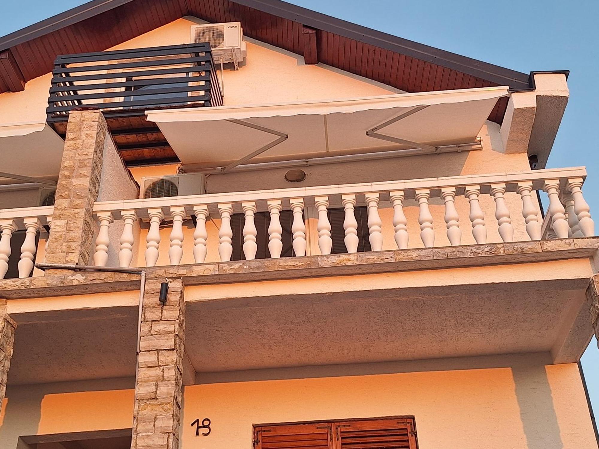 Apartments Cetiri Sestrice Novigrad (Dalmatia) Exterior foto
